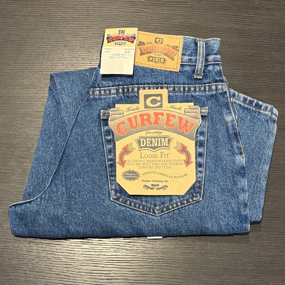 Vintage CURFEW Loose Fit 100% Cotton Blue Denim Jeans Men’s 30x32 NWT